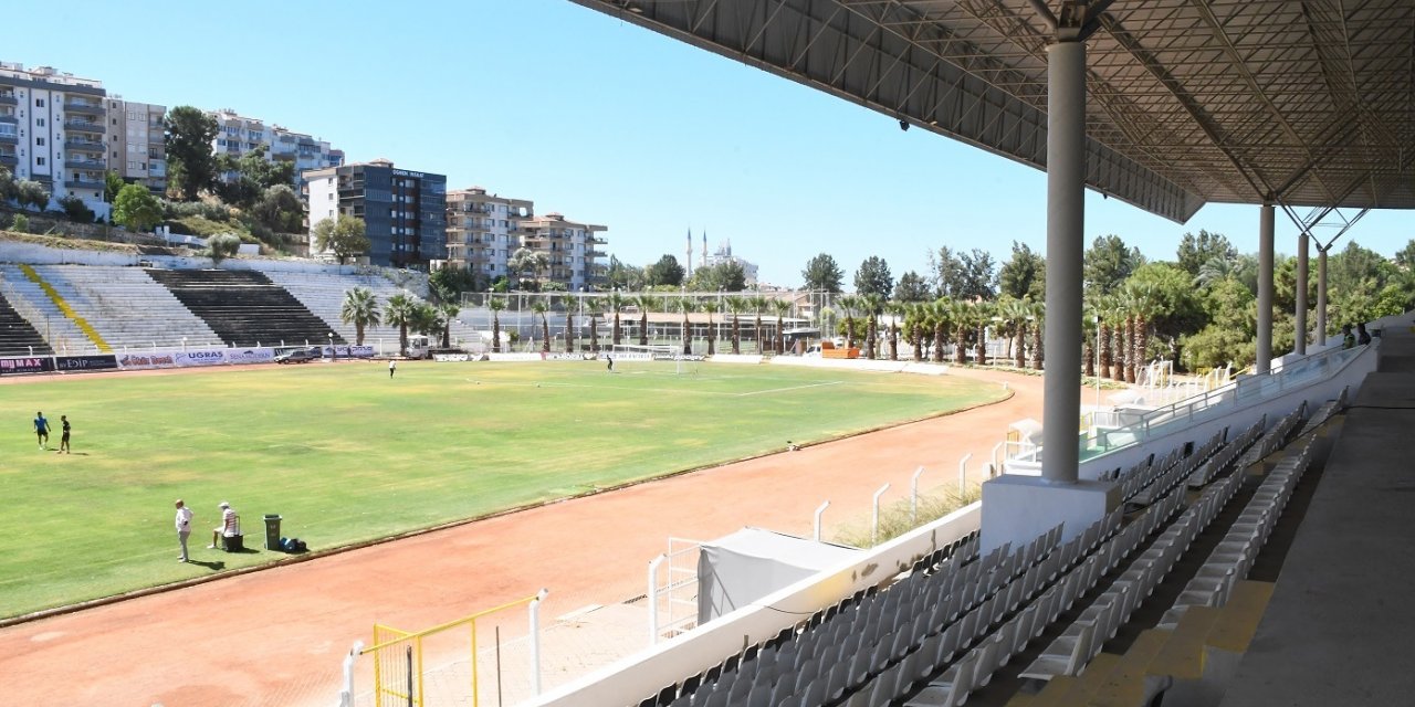 ÖZER TÜRK STADI KUŞADASISPOR’UN İLK 3. LİG MAÇINA HAZIR