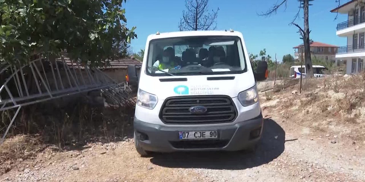 ANTALYA BÜYÜKŞEHİR BELEDİYESİ’NDEN, YANGINDA MAĞDUR OLAN VATANDAŞLARA EŞYA DESTEĞİ