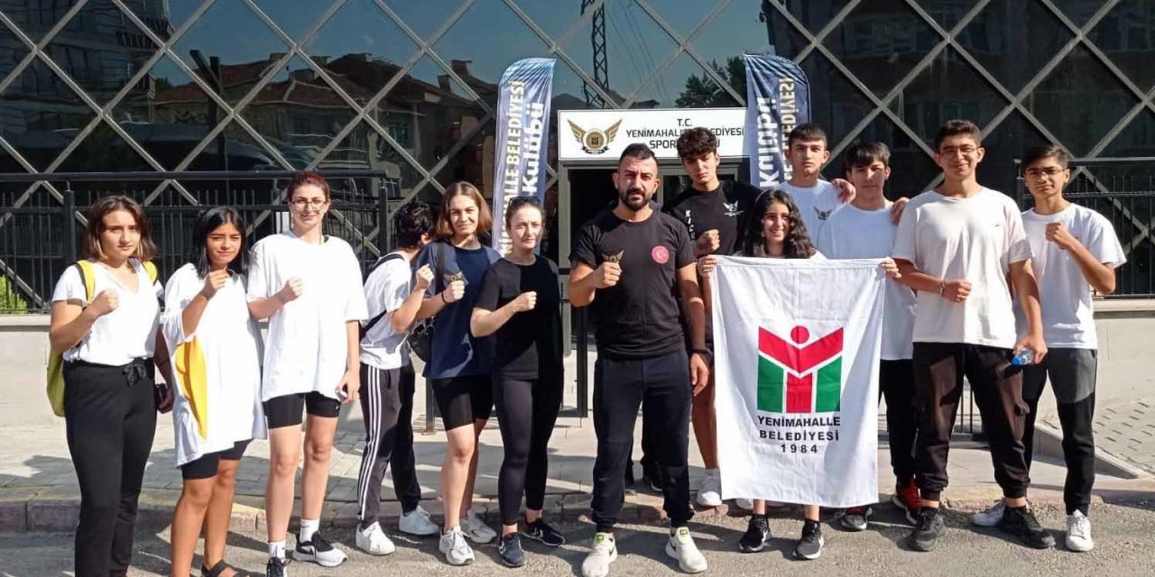 YENİMAHALLE BELEDİYESİ, ZAFER TURNUVASI’NDA MADALYALARI TOPLADI