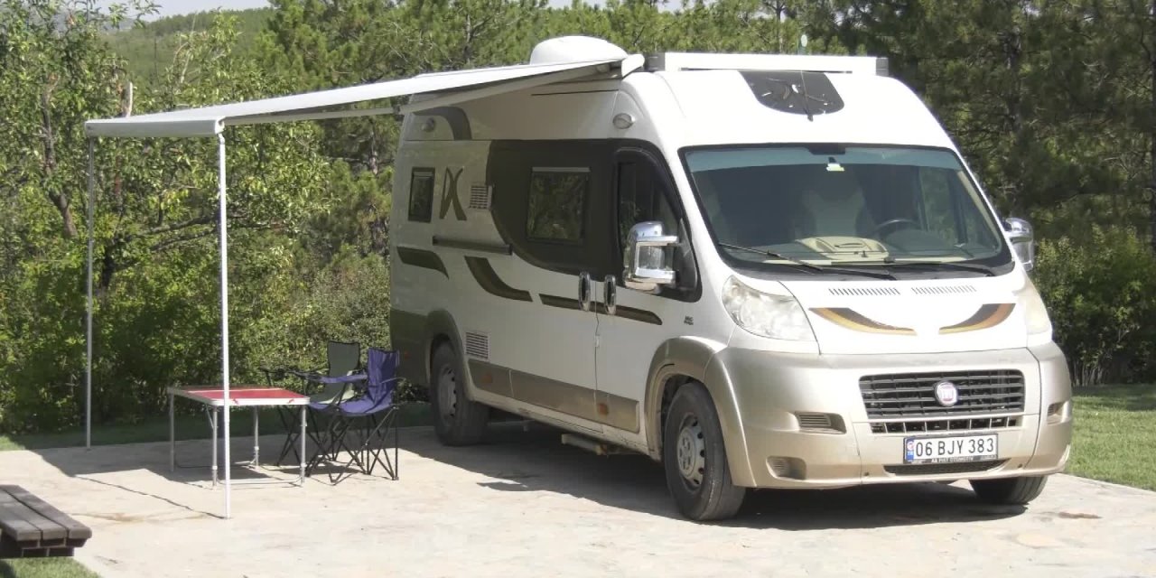 ANKARA BÜYÜKŞEHİR'DEN KARAVAN TUTKUNLARINA MÜJDE: KURTBOĞAZI BARAJI VE MAVİ GÖL’DE KARAVAN PARK AÇILDI
