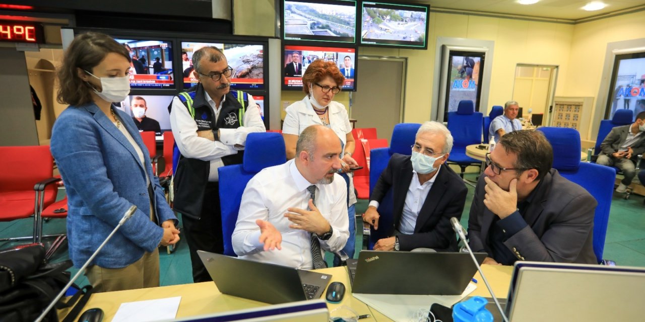 İSTANBUL, EĞİTİM YILINA TRAFİKTE SORUNSUZ BAŞLADI