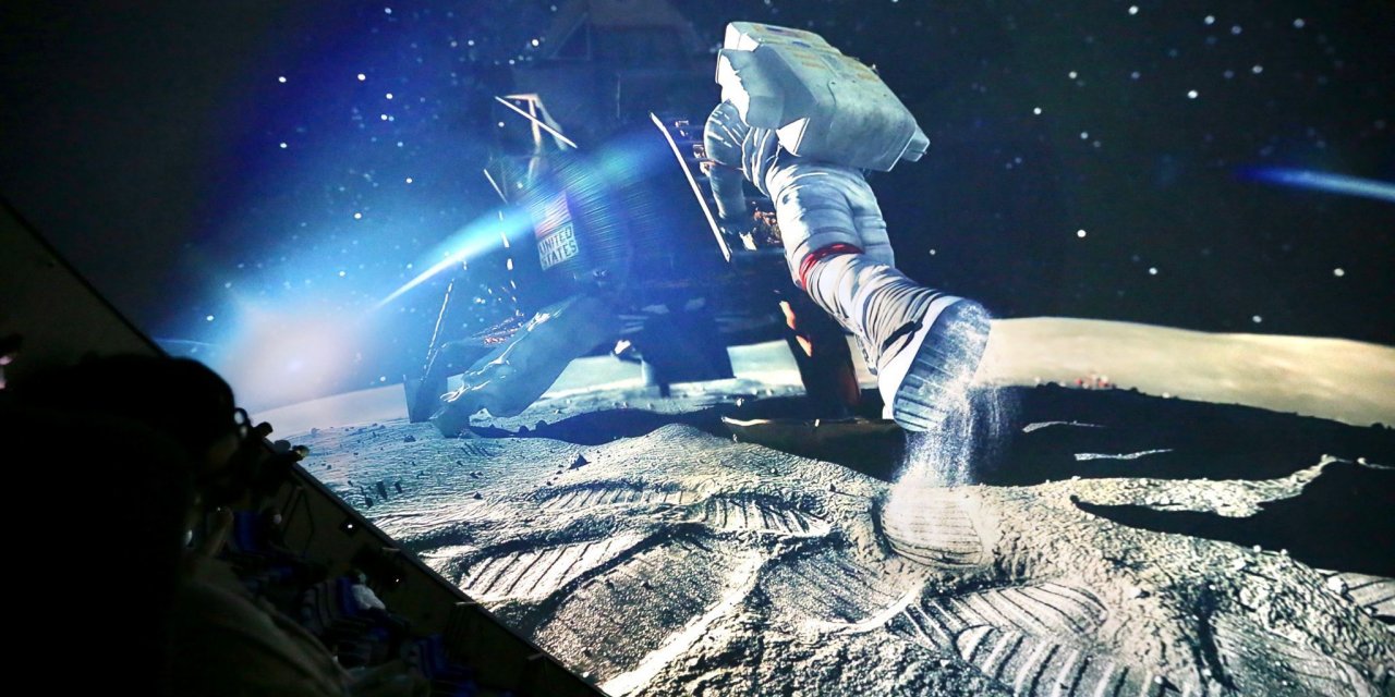 İZMİR'İN EN BÜYÜK PLANETARYUMU KARŞIYAKA BELEDİYESİ TARAFINDAN HİZMETE AÇILDI