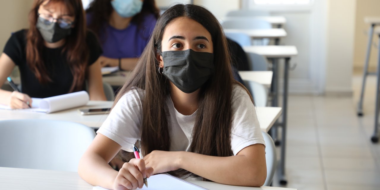 ANTALYA BÜYÜKŞEHİR BELEDİYESİ'NİN HAZIRLIK KURSLARINDA YENİ DÖNEM BAŞLADI
