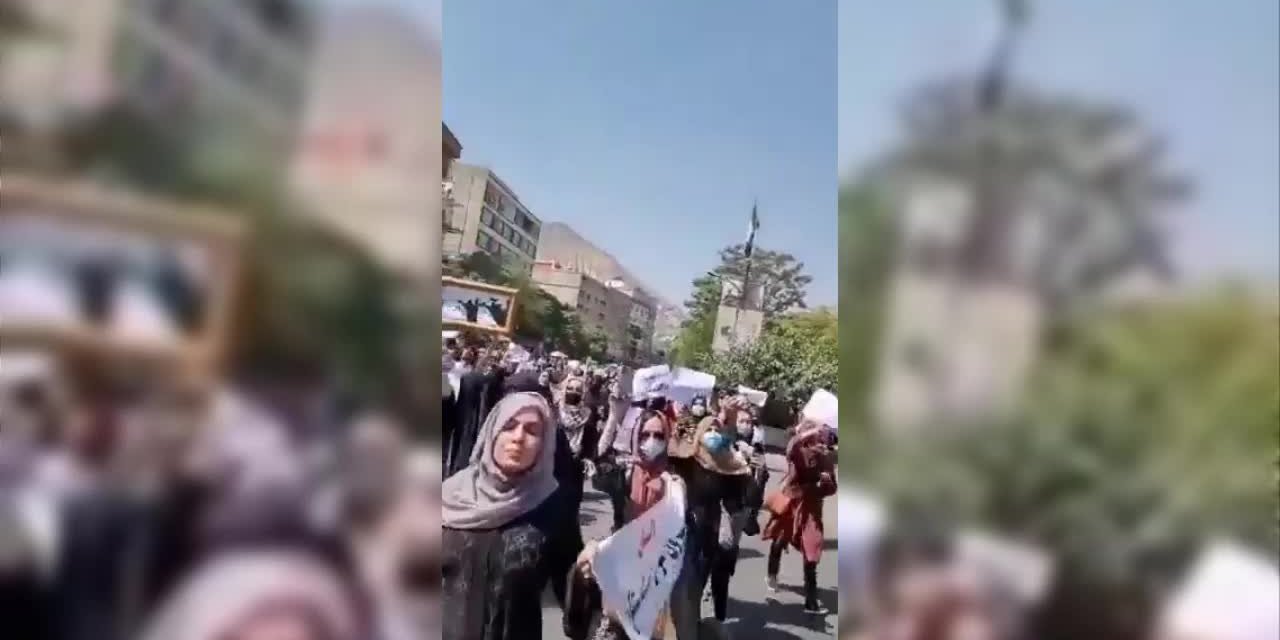 KADIN HAKLARI İÇİN YÜRÜYENLERE TALİBAN'DAN UYARI ATEŞİ