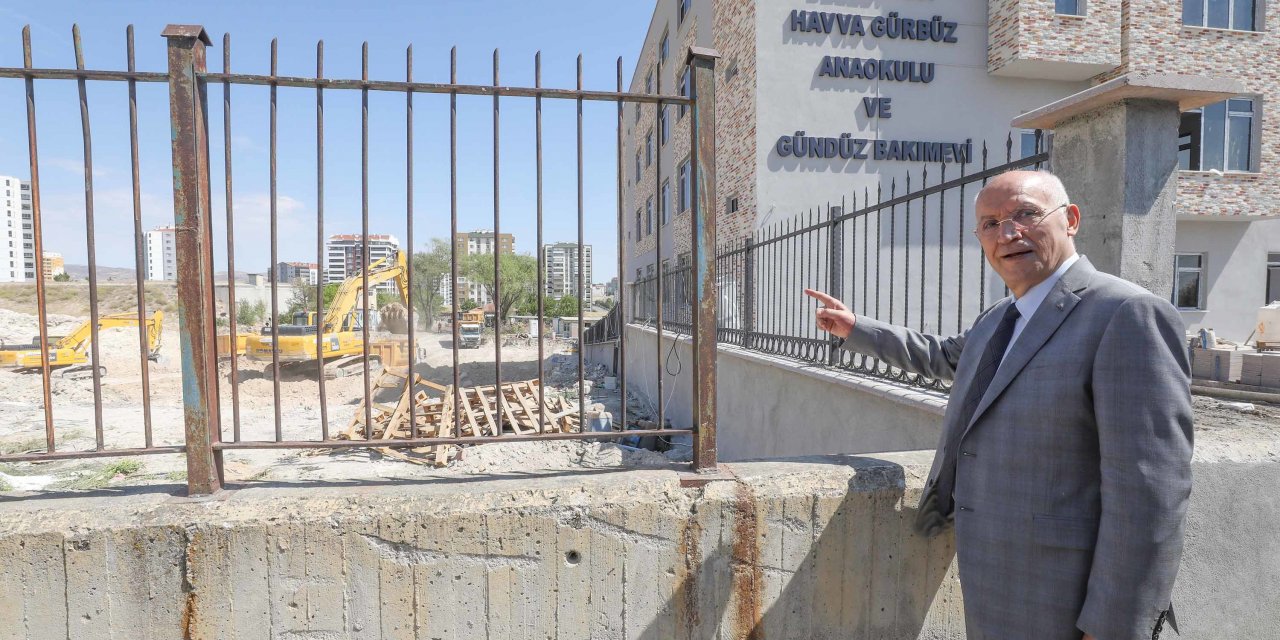 YENİMAHALLE BELEDİYE BAŞKANI YAŞAR, YAPIMINA BAŞLANAN HAVUZ İNŞAATINI DENETLEDİ