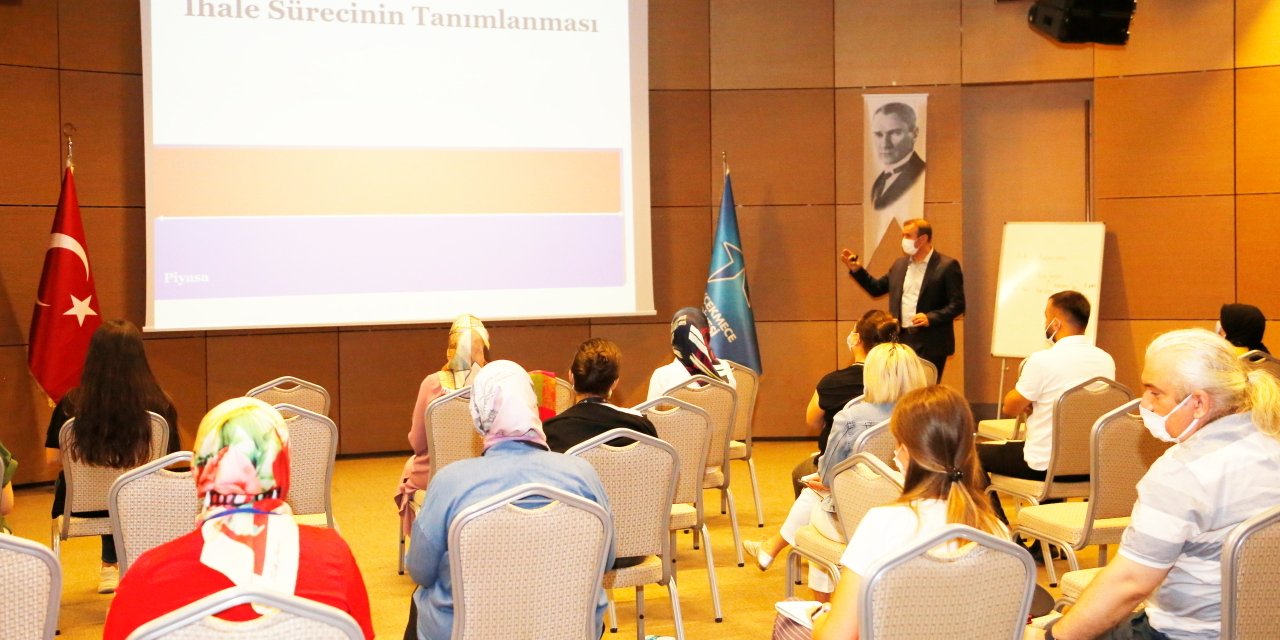 KÜÇÜKÇEKMECE’DE BELEDİYE PERSONELİNE İHALE EĞİTİMİ