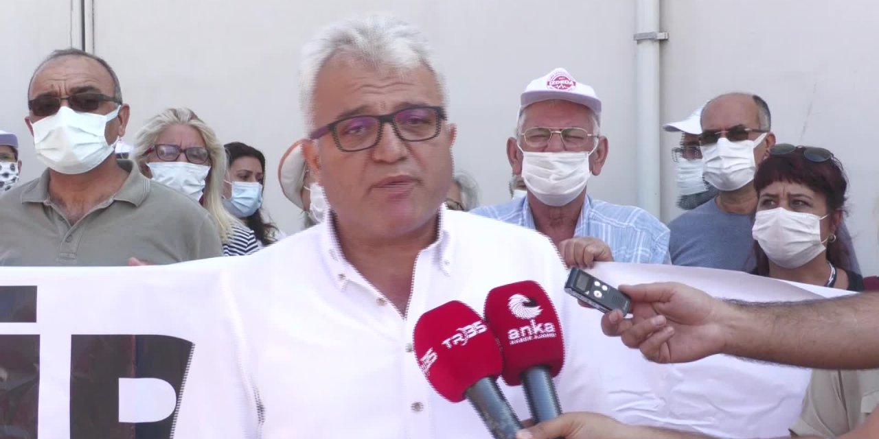 İZMİR'DE DEPREMZEDELERDEN KEFENLİÇARŞAFLI "MEZAR YERİ SATIN ALMA" EYLEMİ