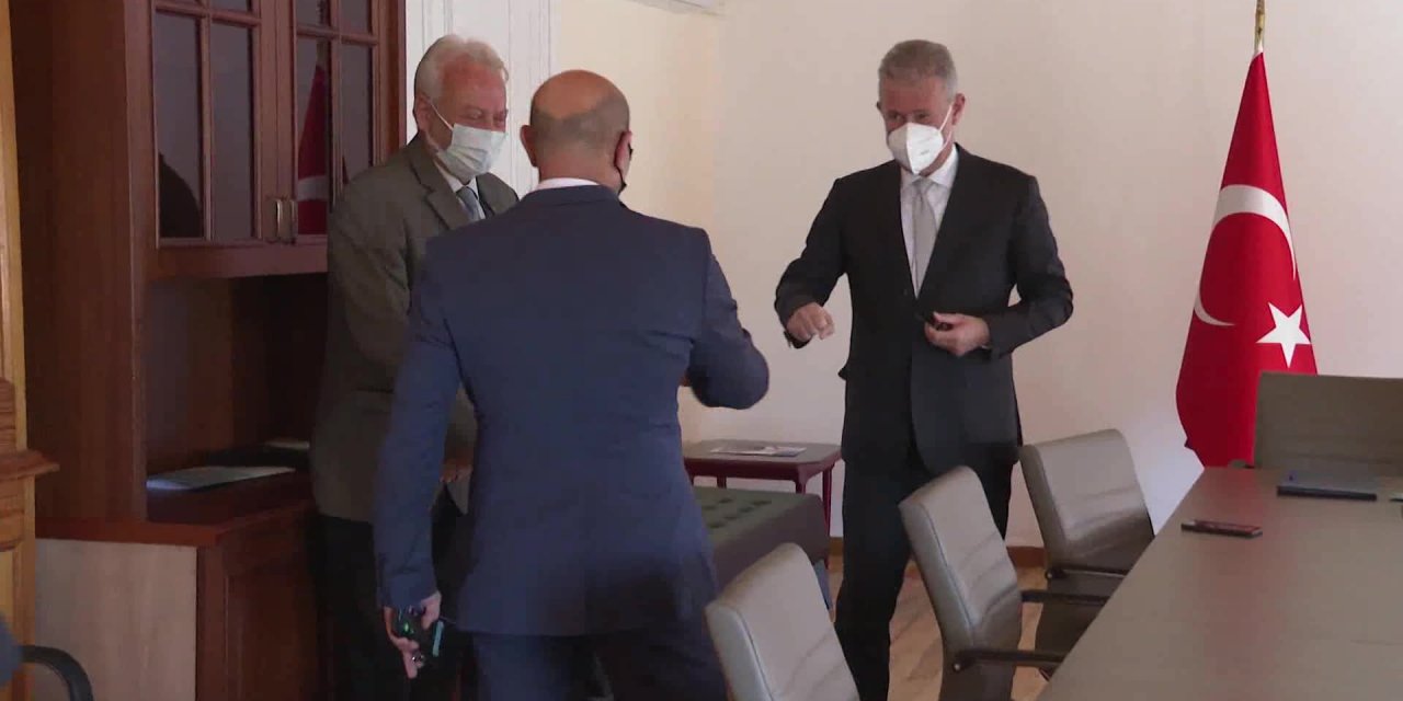 İZMİR'DE KIRTASİYECİLERE BÜYÜKŞEHİR DESTEĞİ