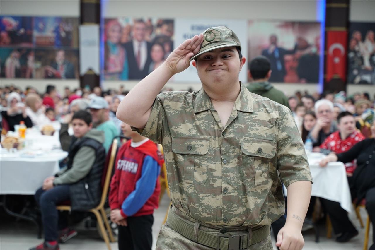 hjcy1mkdbrt6kronssxuxzha.jpg