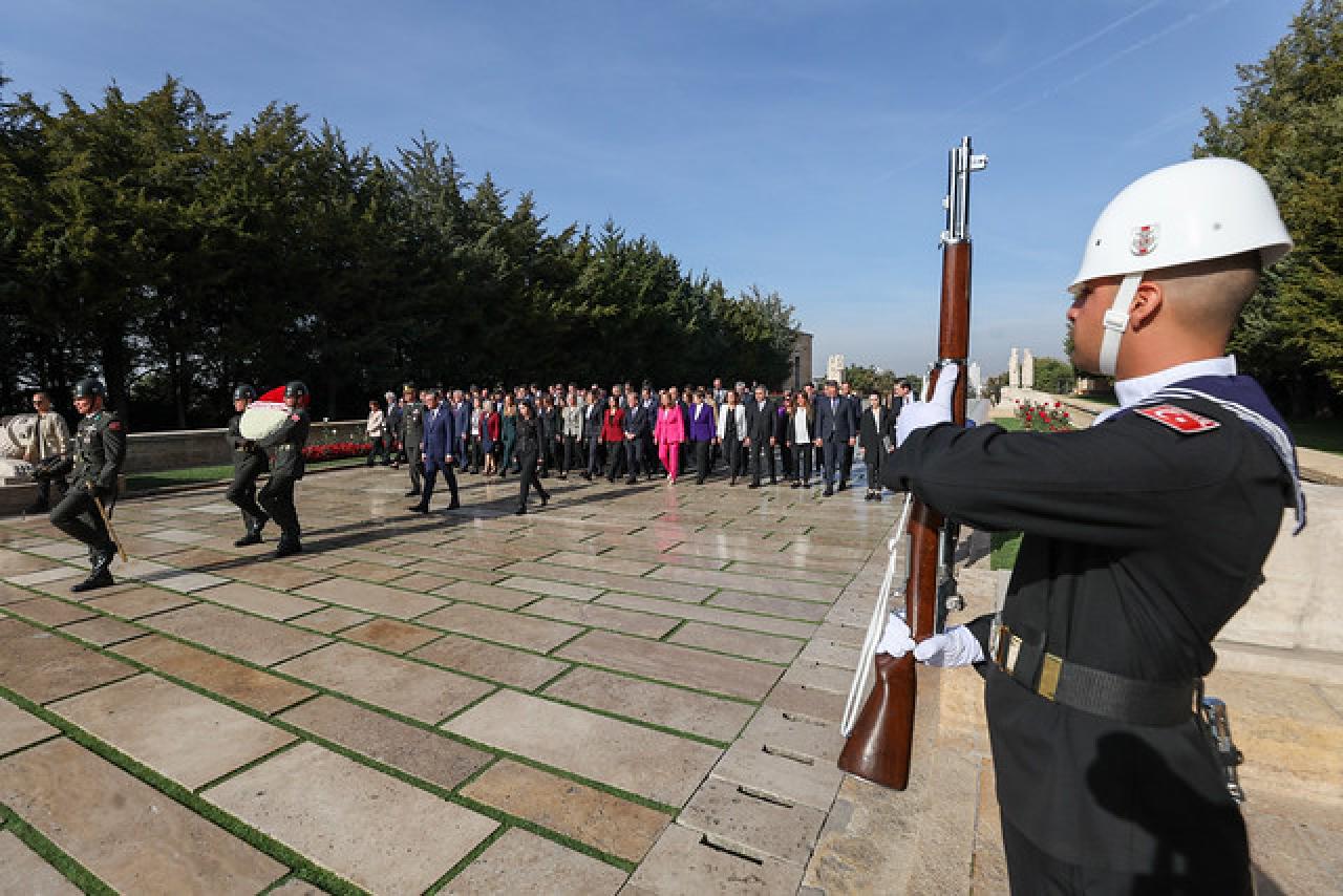 lcpvxyyvar120wIdtj3uzbpc.jpg