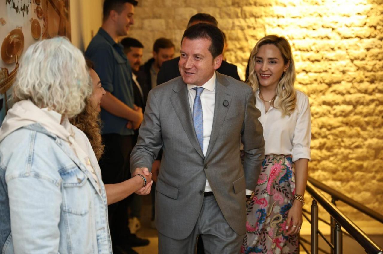 mdezpkjrqo6kytsyozpg9l8n.jpg