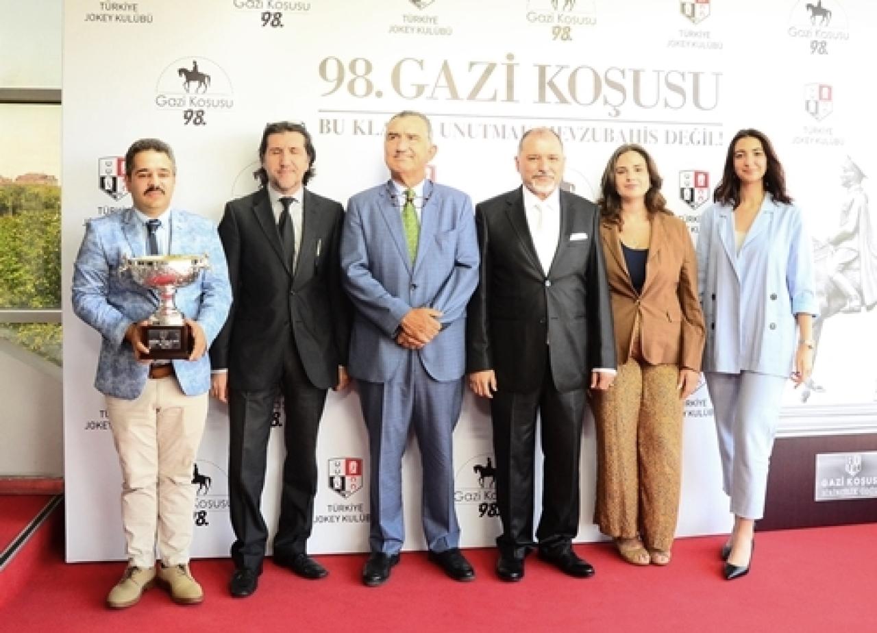 oxst7leqcsarmumn98zzpkd2.jpg