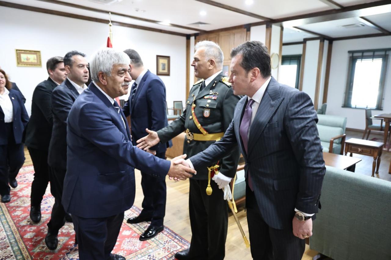 bie9acguy56fja214wdsbpyq.jpg
