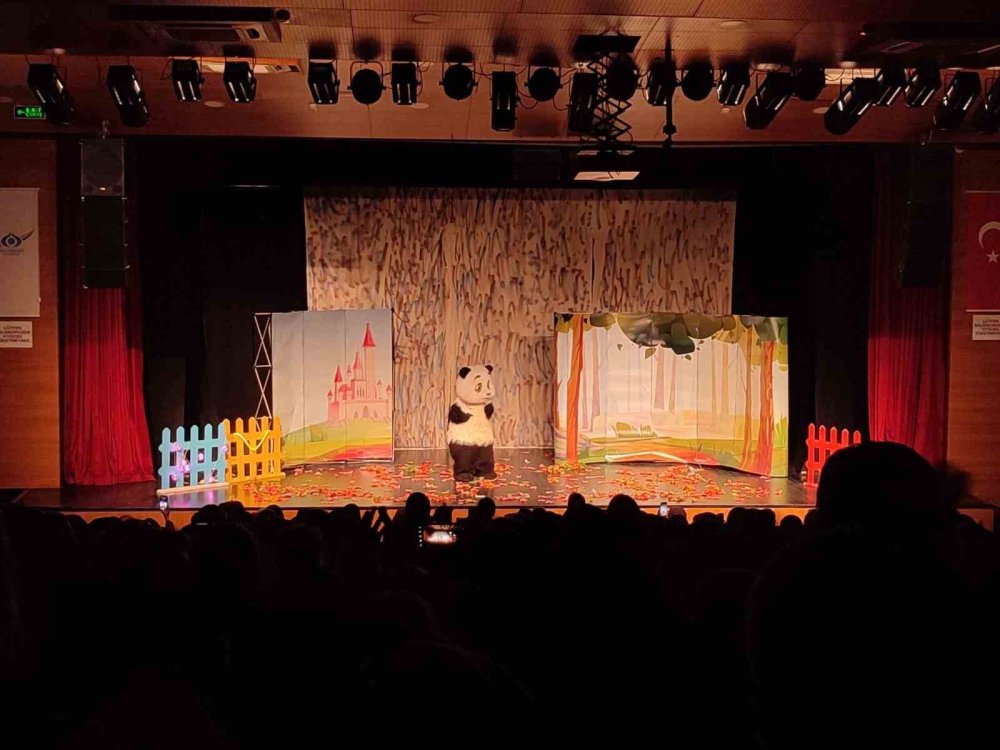 SULTANGAZİ BELEDİYESİNDEN ÇOCUKLAR İÇİN DOPDOLU ETKİNLİKLER