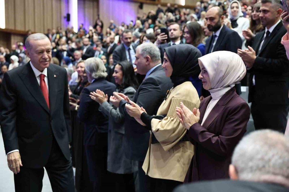 BAKAN GÖKTAŞ "6. ULUSLARARASI KADIN VE ADALET ZİRVESİ"NDE KONUŞTU