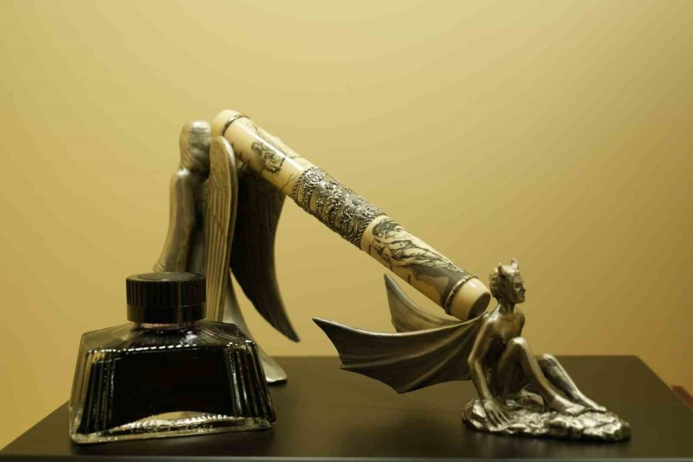 FESTİVALDEKİ EN PAHALI KALEM İSE YAKLAŞIK 3 MİLYON LİRAYLA GÖRÜCÜYE ÇIKTI