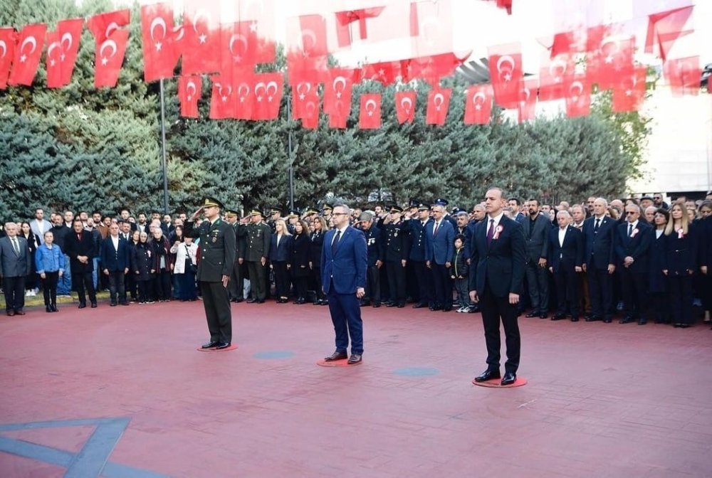 ULU ÖNDER GAZİ MUSTAFA KEMAL ATATÜRK ARAMIZDAN AYRILIŞININ  86.YIL DÖNÜMÜNDE SANCAKTEPE’DE ANILDI