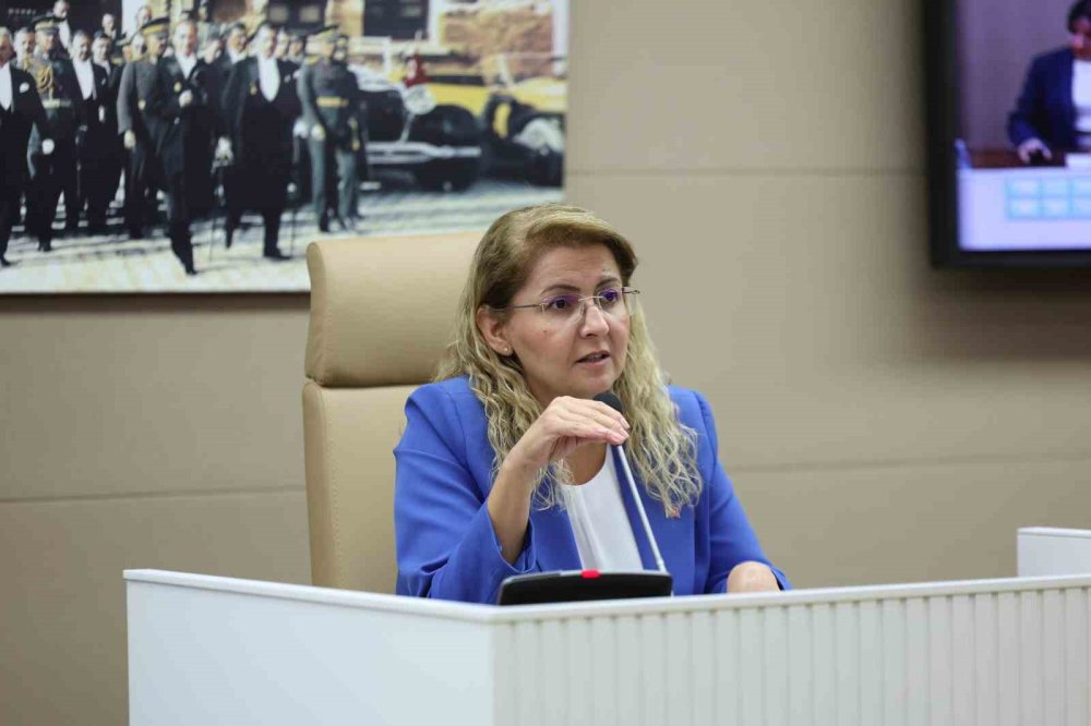 BAKIRKÖY’DE TİYATRO ETKİNLİKLERİ ARTTI, FİYATLAR SABİT KALDI