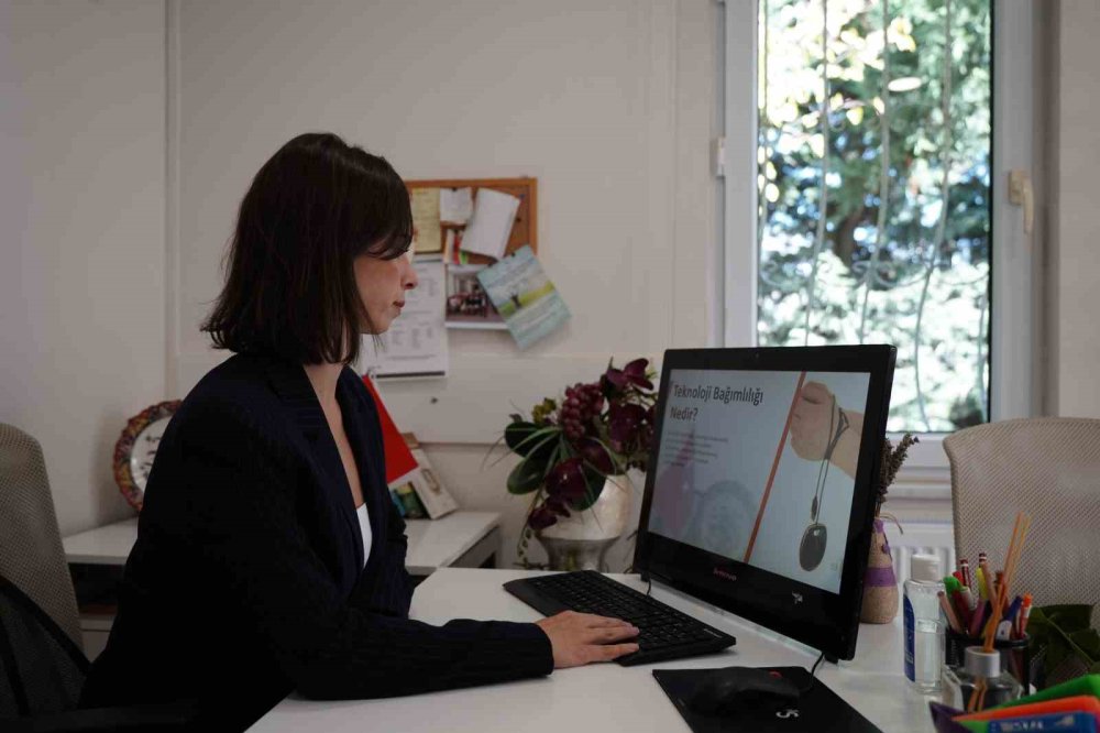 TEKNOLOJİ BAĞIMLILIĞIYLA MÜCADELEYE DESTEK