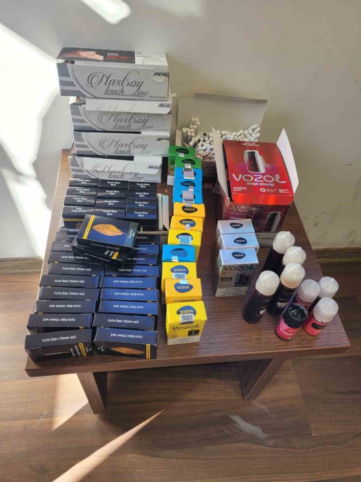 ESENYURT’TA OKULLARIN ÇEVRESİNDE SIKI UYGULAMALAR SÜRÜYOR