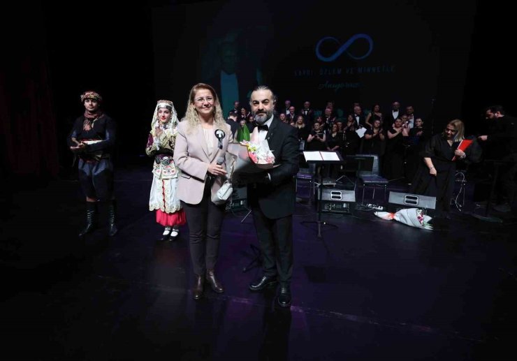 BAKIRKÖY’DE 10 KASIM SERGİSİ VE ATATÜRK’ÜN EN SEVDİĞİ TÜRKÜLER KONSERİ DÜZENLENDİ