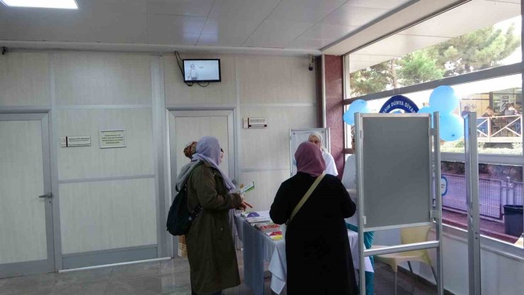KOŞUYOLU HASTANESİ’NDE 14 KASIM DÜNYA DİYABET GÜNÜ ETKİNLİĞİ DÜZENLENDİ