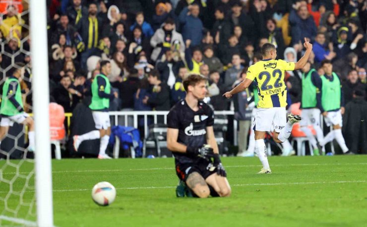 FENERBAHÇE, HAZIRLIK MAÇINDA ZENİT’İ 2-1 MAĞLUP ETTİ