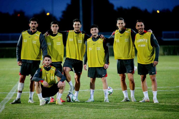 A MİLLİ TAKIM’DA KARADAĞ MAÇI HAZIRLIKLARI BAŞLADI