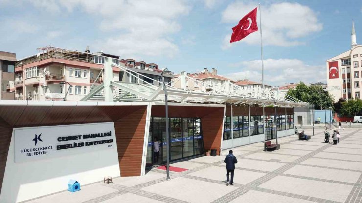 KÜÇÜKÇEKMECE’DE BELEDİYEYE AİT 11 TESİSTE 6 YILDIR ÇAY 1 TL