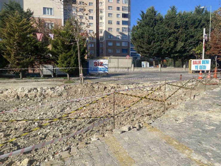 İMAMOĞLU’NA TEPKİ İÇİN BAL MUMU KÖPEK BALIĞINI TİNER DÖKÜP YAKTI