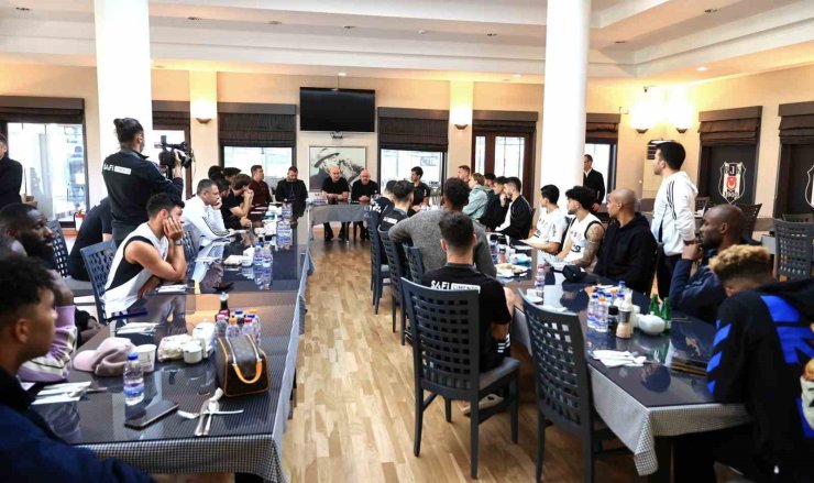 HÜSEYİN YÜCEL, BEŞİKTAŞLI FUTBOLCULAR BİR ARAYA GELDİ