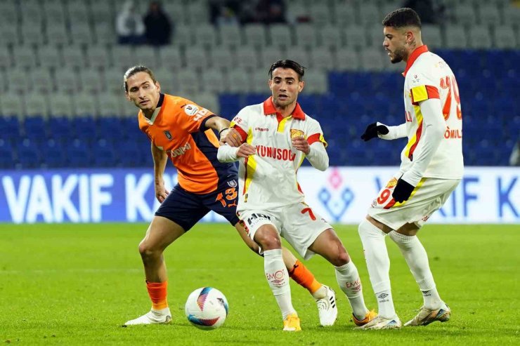 TRENDYOL SÜPER LİG: BAŞAKŞEHİR: 4 - GÖZTEPE: 0 (İLK YARI)