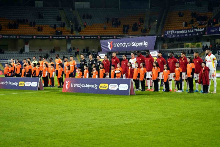 TRENDYOL SÜPER LİG: BAŞAKŞEHİR: 2 - GÖZTEPE: 0 (MAÇ DEVAM EDİYOR)