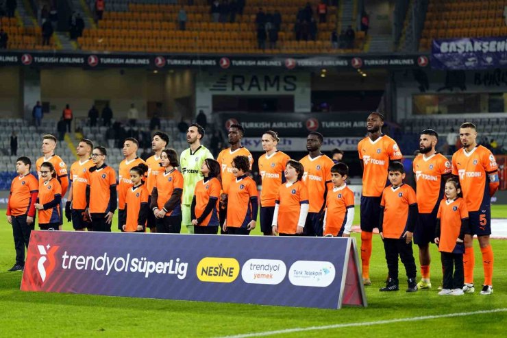 TRENDYOL SÜPER LİG: BAŞAKŞEHİR: 2 - GÖZTEPE: 0 (MAÇ DEVAM EDİYOR)