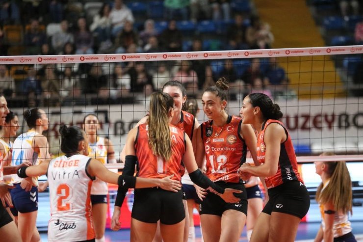 SULTANLAR LİGİ: KUZEYBORU: 1 - ECZACIBAŞI DYNAVİT: 3