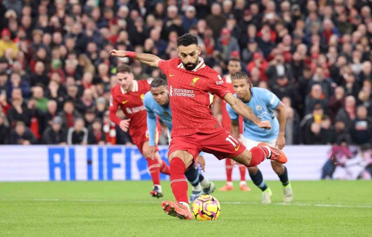 LİVERPOOL, ŞAMPİYONLUK YARIŞINDAKİ EN BÜYÜK RAKİBİNİ SAF DIŞI BIRAKTI