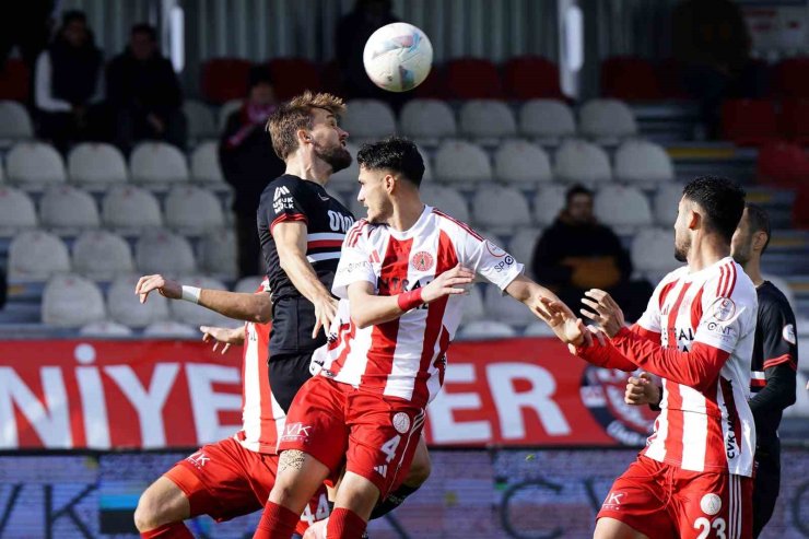 TRENDYOL 1. LİG: ÜMRANİYESPOR: 3 - GENÇLERBİRLİĞİ: 3