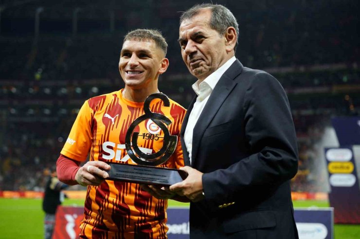 TRENDYOL SÜPER LİG: GALATASARAY: 0 - EYÜPSPOR: 1 (MAÇ DEVAM EDİYOR)