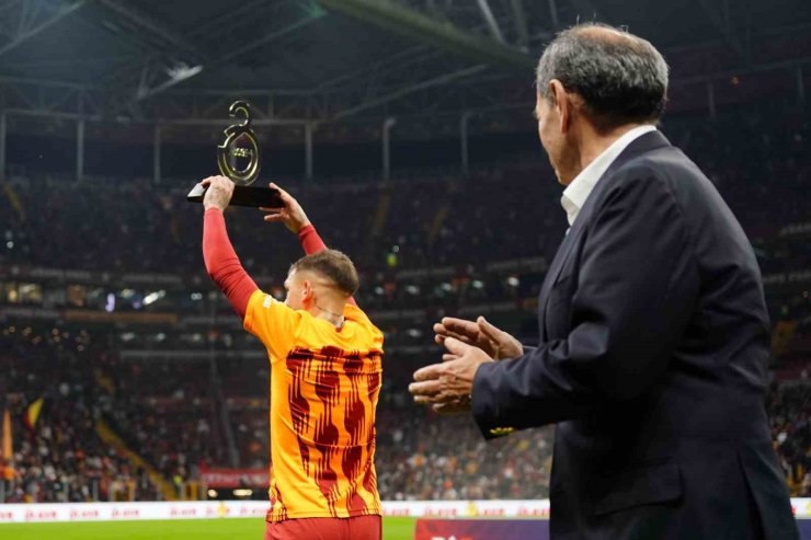 TRENDYOL SÜPER LİG: GALATASARAY: 0 - EYÜPSPOR: 1 (MAÇ DEVAM EDİYOR)