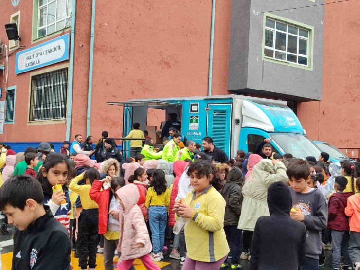BAHÇELİEVLER BELEDİYESİ İLKOKUL ÖĞRENCİLERİNE 1 YIL BOYUNCA BESLENME DESTEĞİ SAĞLANACAK