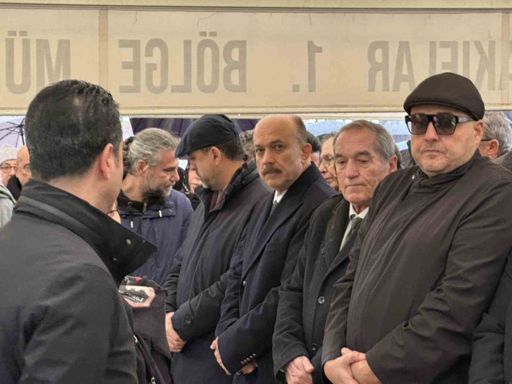 AMERİKAN HASTANESİ BAŞHEKİMİ DR. İSMAİL BOZKURT SON YOLCULUĞUNA UĞURLANDI