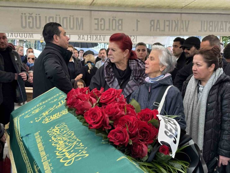 AMERİKAN HASTANESİ BAŞHEKİMİ DR. İSMAİL BOZKURT SON YOLCULUĞUNA UĞURLANDI