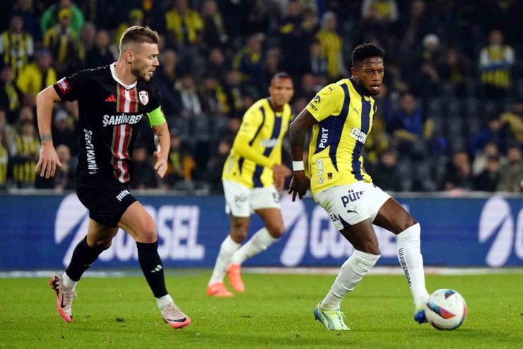 TRENDYOL SÜPER LİG: FENERBAHÇE: 1 - GAZİANTEP FK: 1 (İLK YARI)