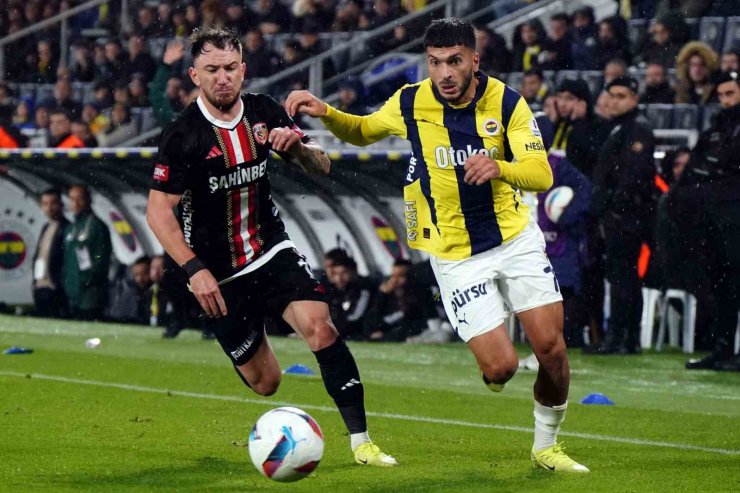 TRENDYOL SÜPER LİG: FENERBAHÇE: 1 - GAZİANTEP FK: 1 (İLK YARI)