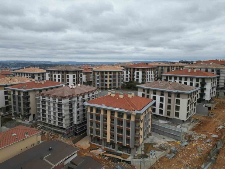 KİRAZLITEPE’DEKİ KENTSEL DÖNÜŞÜMDE HAK SAHİPLERİNE KONUT TESLİMATI DEVAM EDİYOR