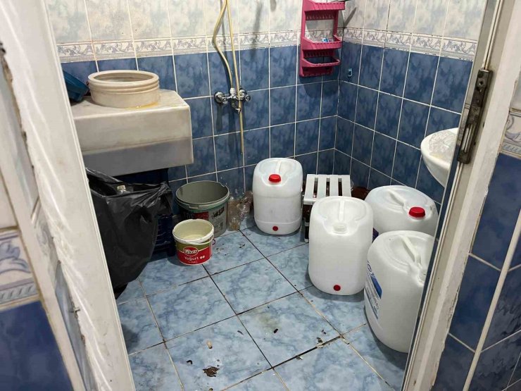 SULTANGAZİ VE FATİH’TE KAÇAK VE SAHTE ALKOL OPERASYONU: 1 GÖZALTI