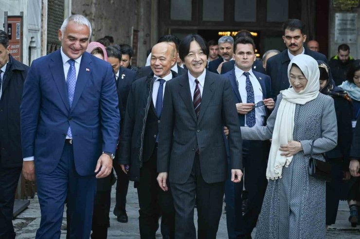 JAPONYA VELİAHT PRENS VE PRENSESİ, AYASOFYA-İ KEBİR CAMİİ ŞERİFİ’Nİ ZİYARET ETTİ