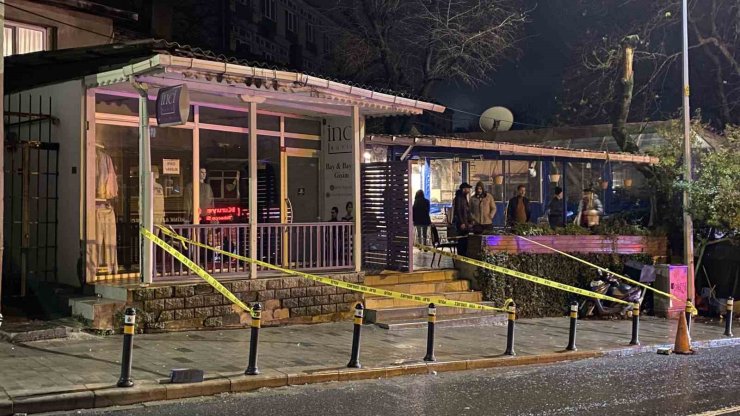 SARIYER’DE KAHVEHANE ÖNÜNDE SİLAHLI KAVGA. 1 YARALI