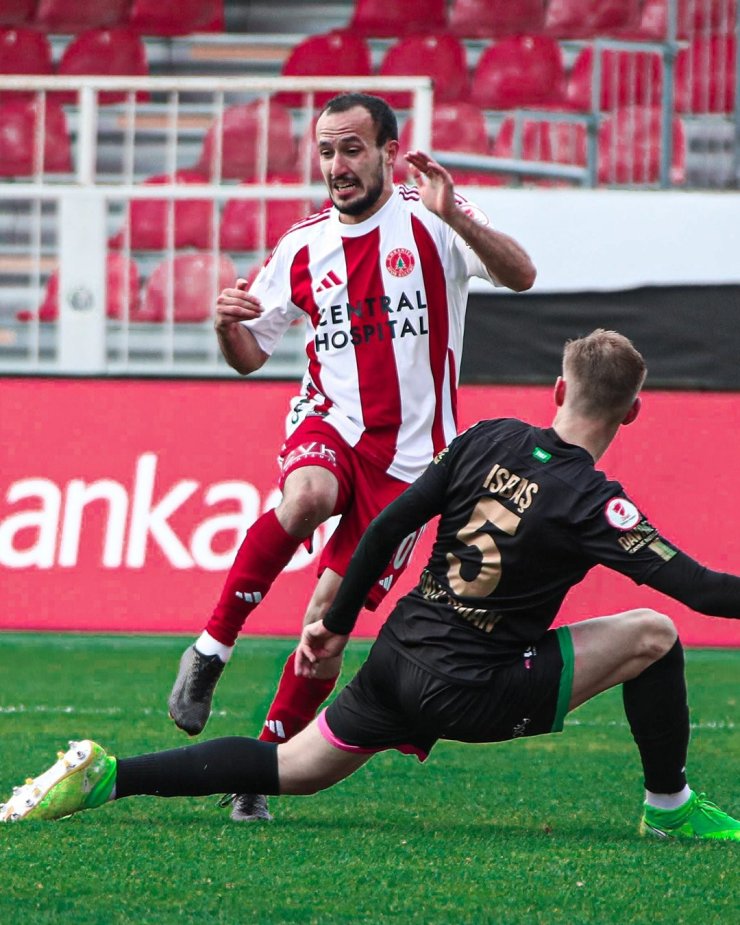 ZİRAAT TÜRKİYE KUPASI: ÜMRANİYESPOR: 3 - ISPARTA 32 SPOR: 2