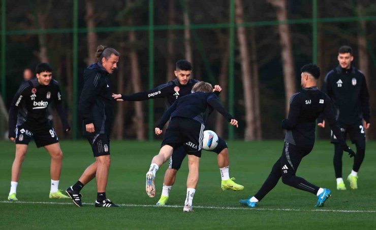 BEŞİKTAŞ, FENERBAHÇE MAÇI HAZIRLIKLARINI TAMAMLADI